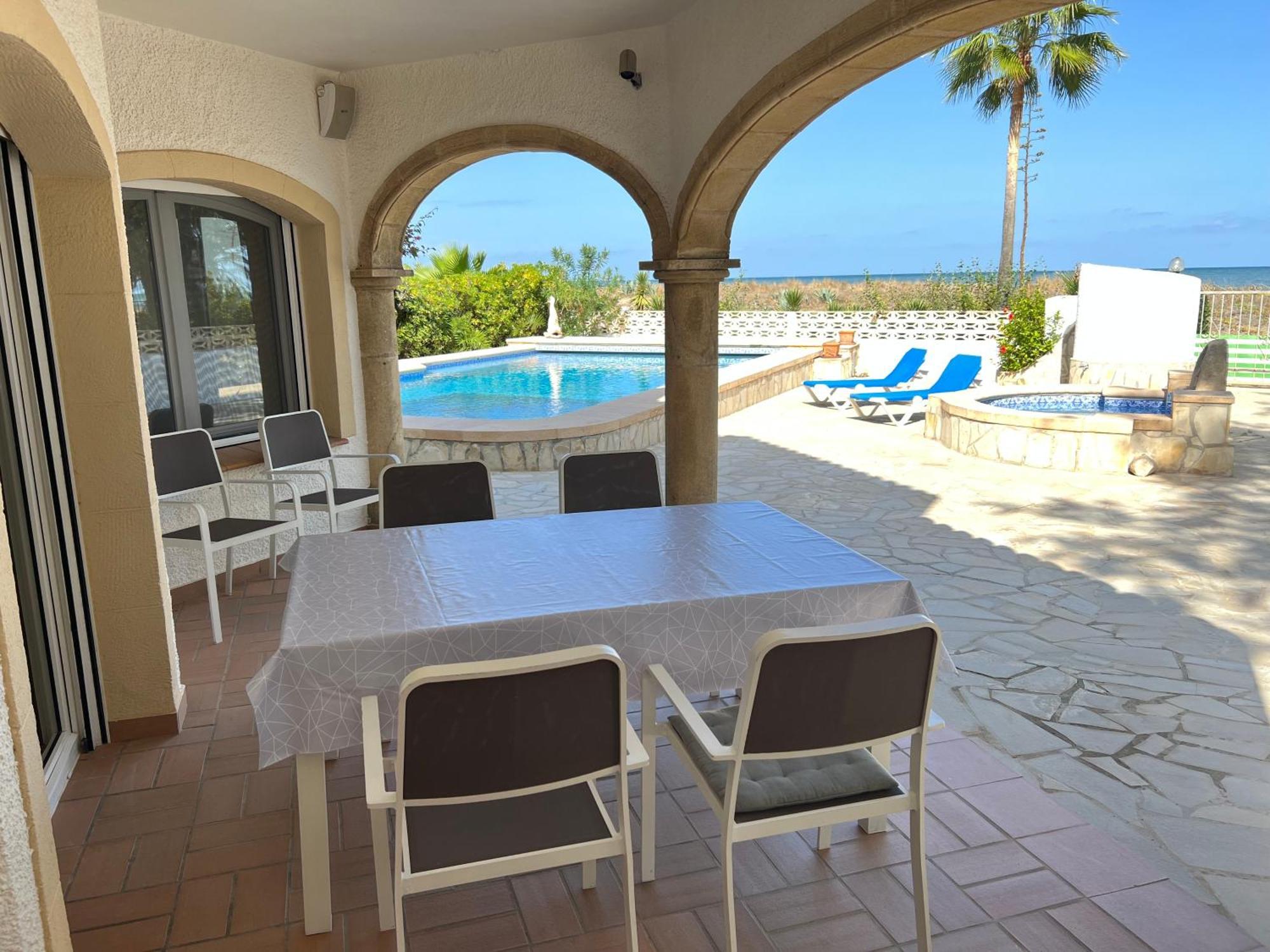 Chalet En La Playa Con Piscina Privada - Holavivienda Inmobiliaria Dénia Eksteriør billede