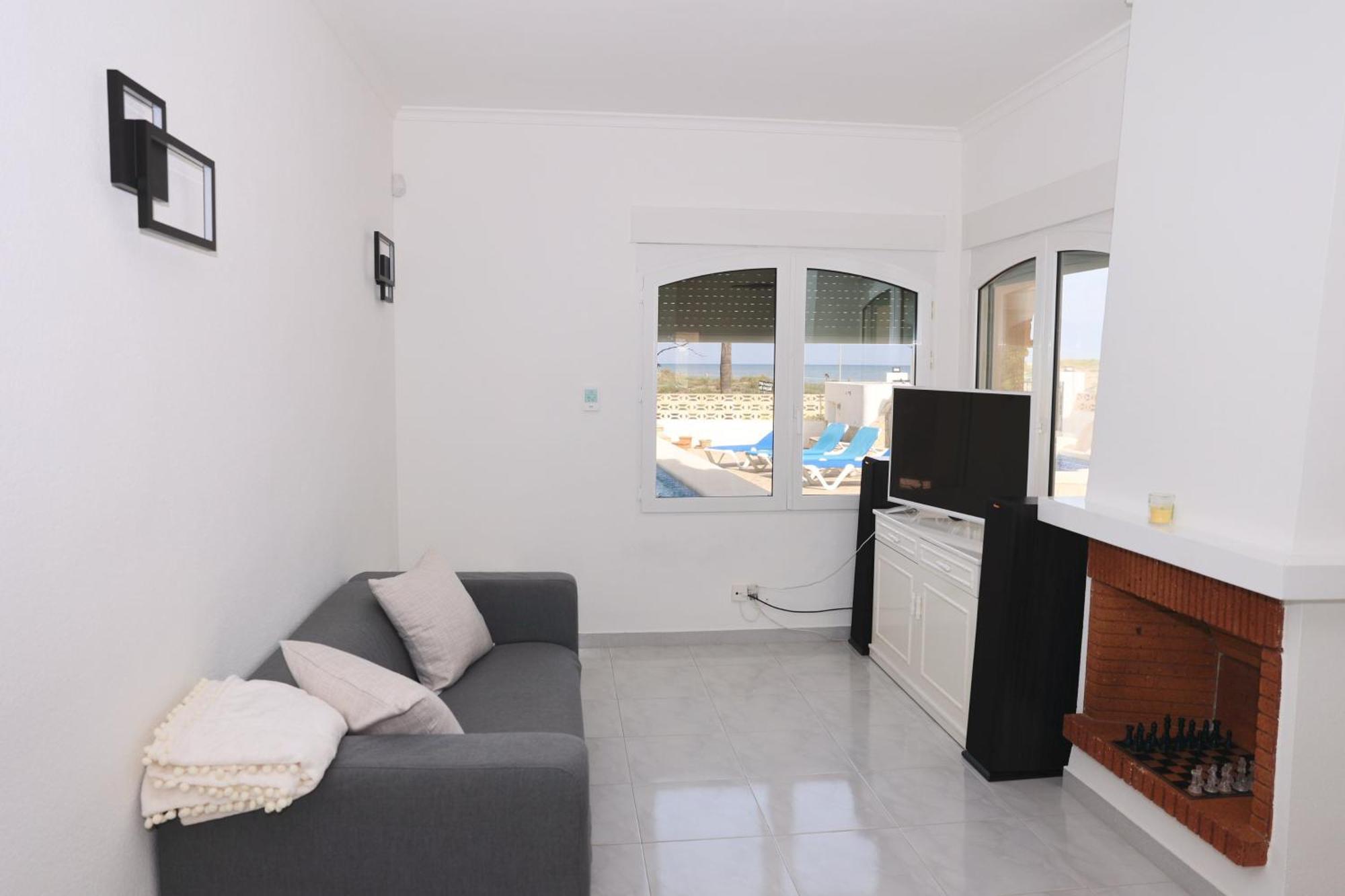 Chalet En La Playa Con Piscina Privada - Holavivienda Inmobiliaria Dénia Eksteriør billede