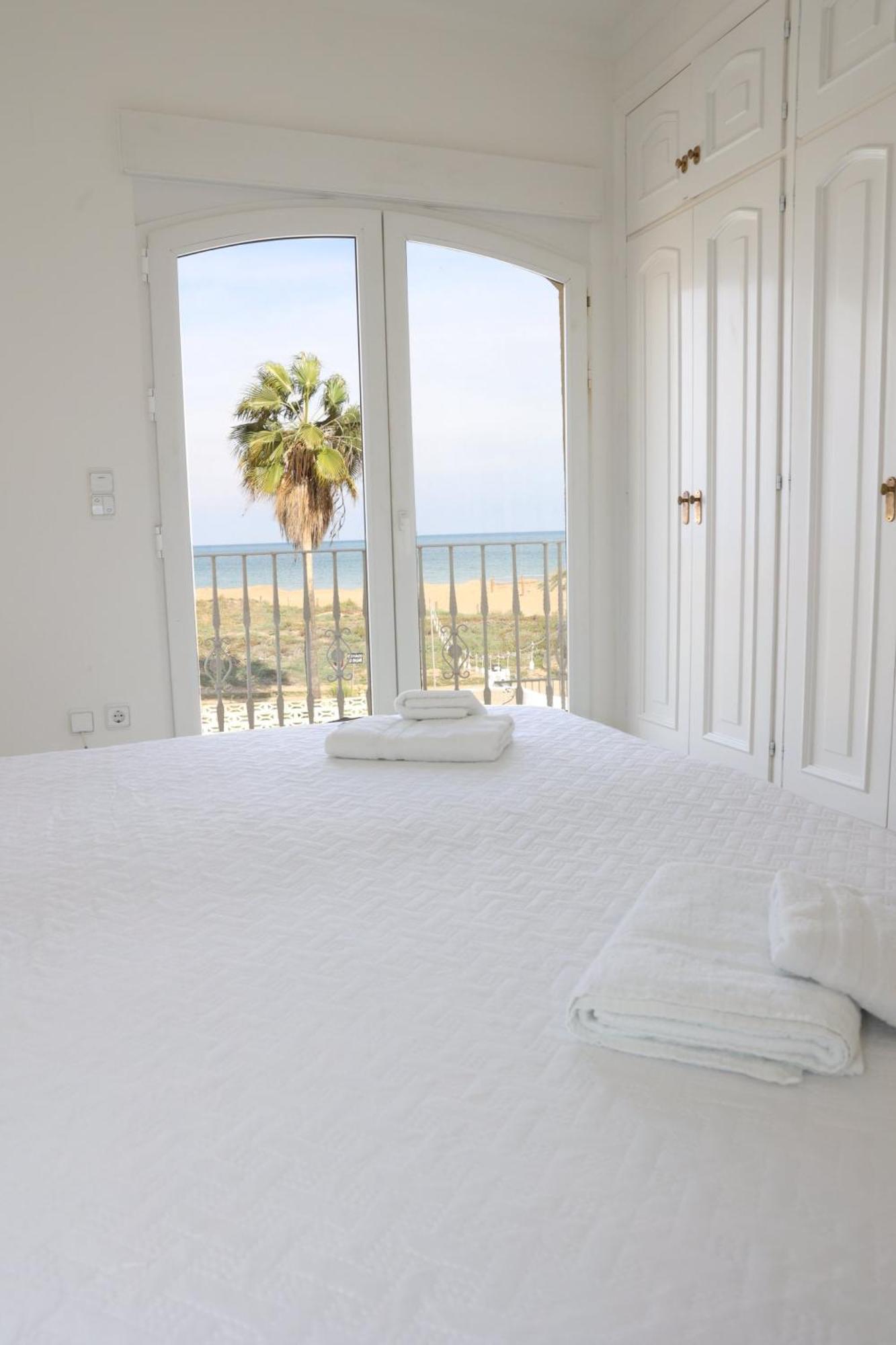 Chalet En La Playa Con Piscina Privada - Holavivienda Inmobiliaria Dénia Eksteriør billede